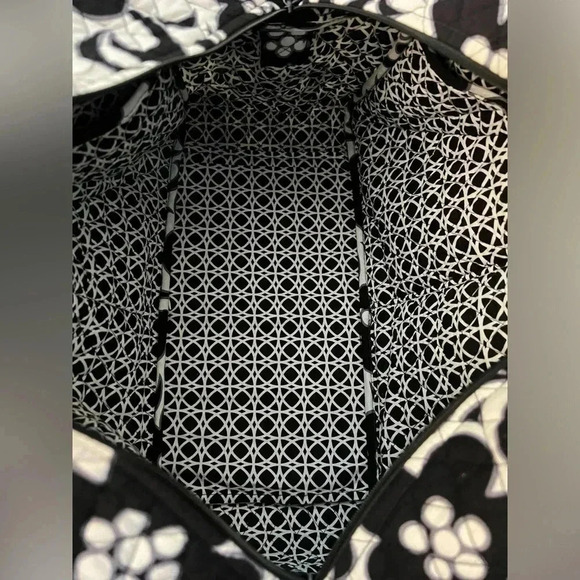 Vera Bradley Weekend Black-White Floral Travel/Diaper Bag - Picture 9 of 13